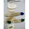 Image 2 : Lot of: Ivory Pieces, 2 Knives, 1 Fork 3 Seals 2 Ivory