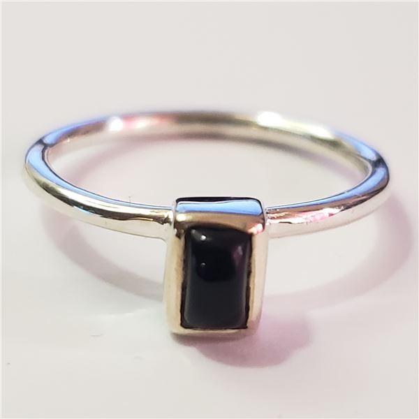 SILVER BLACK ONYX  RING (SIZE 7)