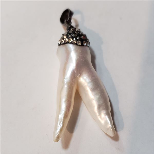 SILVER FREE FORM FRESHWATER PEARL  PENDANT