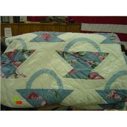 BASKET STYLE QUILT (SOME PIECES NEED MENDING)