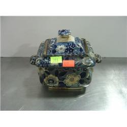 COVERED IRONSTONE DISH