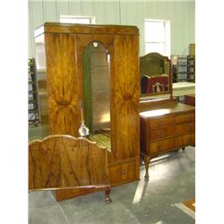 3-PIECE BEDROOM SUITE; WARDROBE; 3-DRAWER FOOTED DRESSER W/ MIRROR; AND SINGLE BED