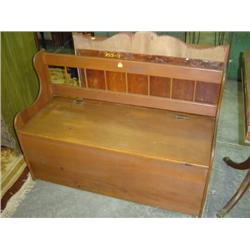 PINE BENCH STYLE TOY BOX