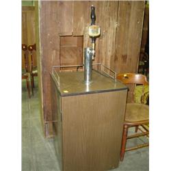BEER KEG COOLER DISPENSER