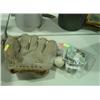 Image 1 : OLD BASEBALL GLOVE AND BAG OF BASEBALL CARDS