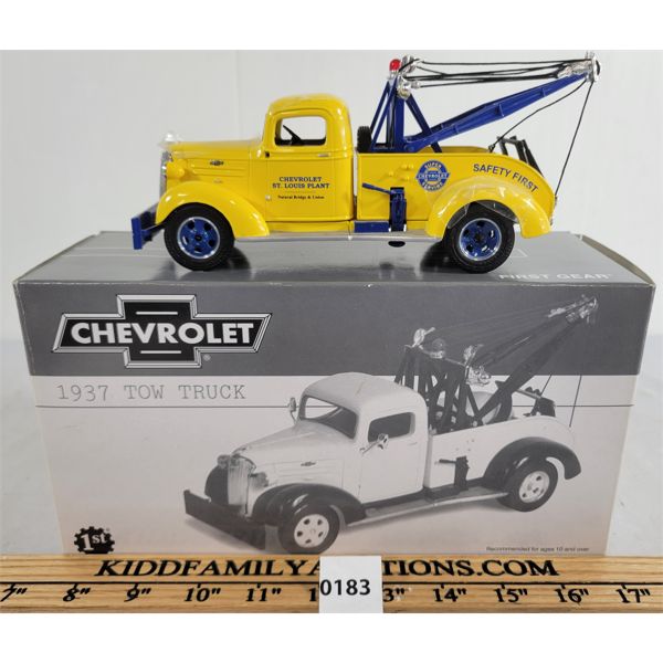 FIRST GEAR - 1937 CHEVROLET TOW TRUCK - 1:30 SCALE