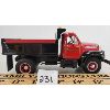 Image 3 : FIRST GEAR - 1960 B-MODEL MACK SHORT DUMP TRUCK - 1:34 SCALE
