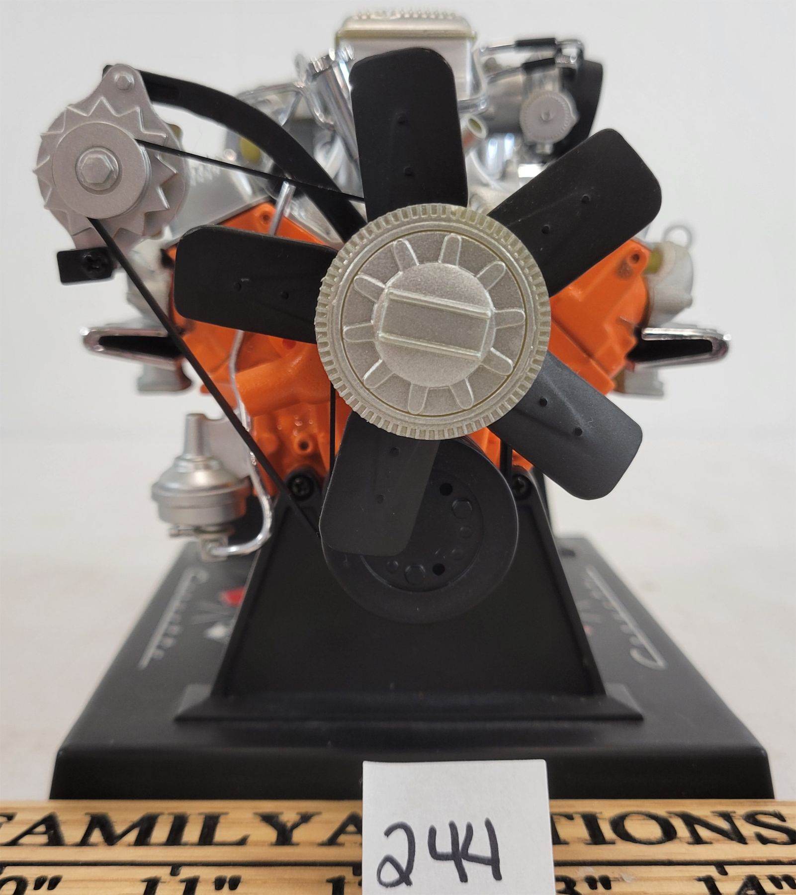 Engine Model For Display CORVETTE 375 HORSEPOWER ENGINE MODEL W/ DISPLAY STAND