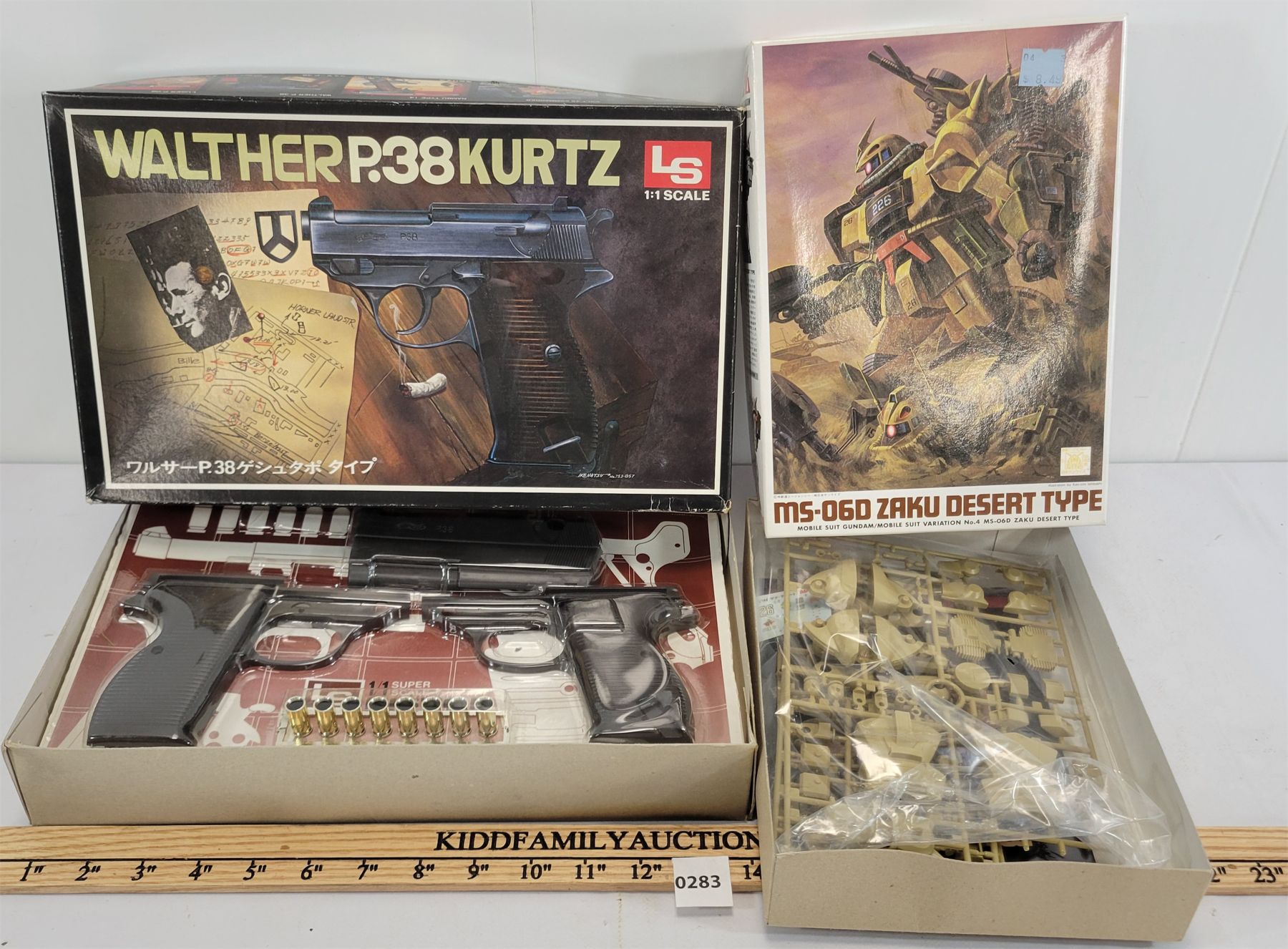 LOT OF 3 - SCALE MODEL KITS - INCL BANDAI MS-060 ZAKU DESERT TYPE MECH ...