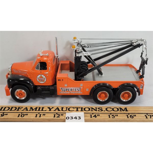 FIRST GEAR - SUPERTEST 1960 MACK B-61 TOW TRUCK - 1:34 SCALE