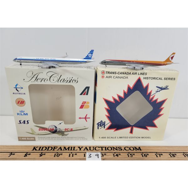LOT OF 2 - DIE CAST MODEL AIRPLANES