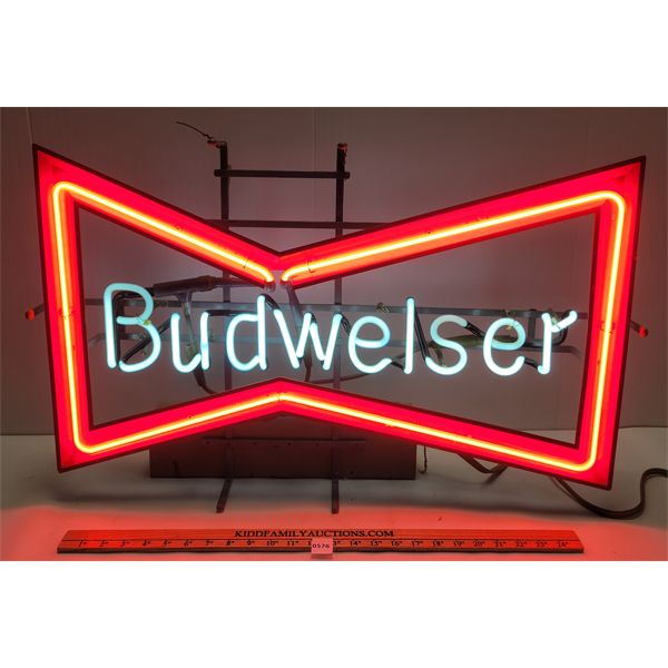 BUDWEISER NEON TUBE LIGHT SIGN
