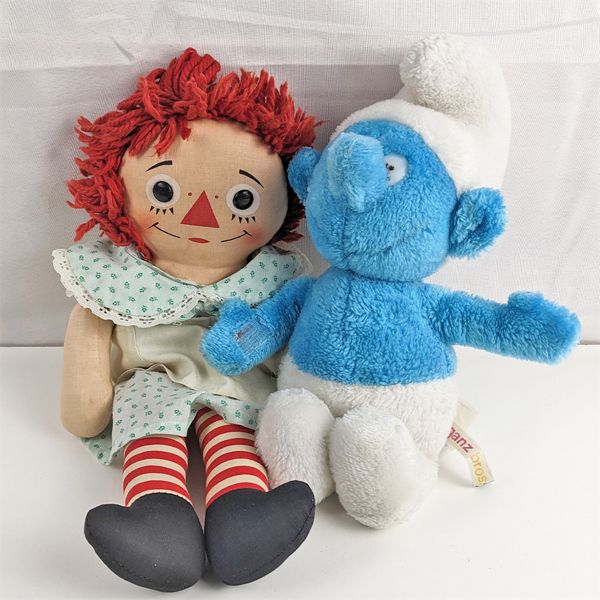 Vintage Raggedy Ann Doll & Smurf Plush
