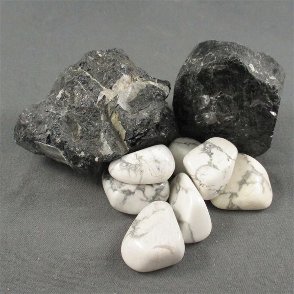 Lot of Raw Black Tourmaline & Polished Howlite