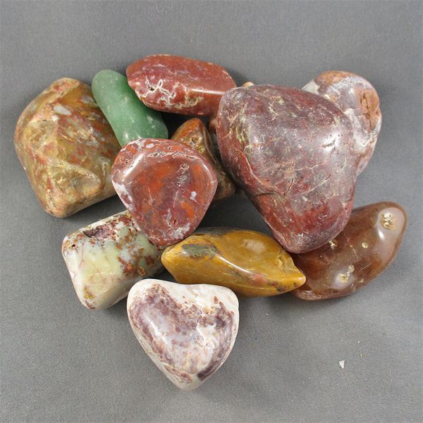 Lot of Mixed Polished Stone - 623 Grams