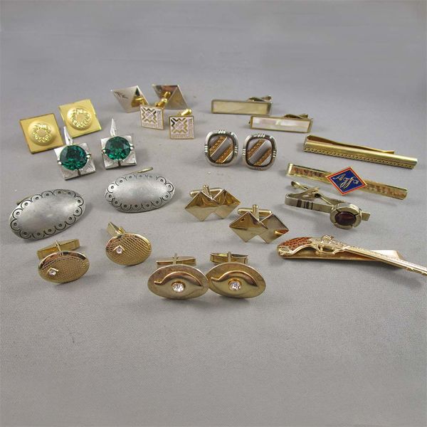 Lot of Vintage Cuff Links and Tie Clips