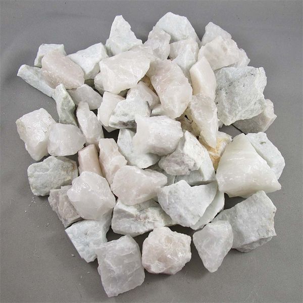 Lot of White Quartz Crystals 1220 grams (2.6 lbs)