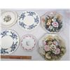 Image 2 : 8 Vintage Decorator Plates
