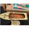 Image 2 : 12" Wooden Boat 1950's Battery Operated