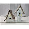 Image 1 : 2 Wooden Bird Houses... 11in tall and 14in tall.