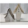 Image 6 : 2 Wooden Bird Houses... 11in tall and 14in tall.