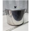 Image 2 : Aluminum Canner Pot with Lid and Riveted Handles—13in