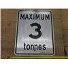 Image 1 : Maximun 3 tonnes road sign