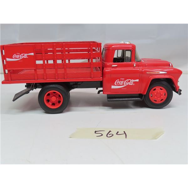 コカコーラ 設置デリバリートラック 1957カメオ Stake ERTL ERTL - Coca Cola Die Cast Replica Delivery Trucks - Schmalz Auctions