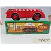 Image 2 : 4 x ERTL - Die Cast Replica - TEXACO Work Trucks