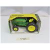 Image 1 : ERTL TOY - John Deere Utility Tractor #4058 - 1:18 Die Cast Replica