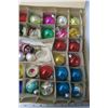 Image 3 : Large box of 39 Christmas ornaments - some vintage
