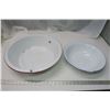 Image 1 : Pair of White enemal wash basins - no leaks