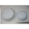 Image 3 : Pair of White enemal wash basins - no leaks