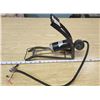 Image 4 : Vintage "Bell" foot air pump - seems to work