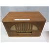 Image 1 : T.eaton wood cabinet radio great shape