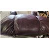 Image 4 : Burgundy leather powered recliner arm chair - untested
