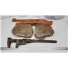 Image 2 : Large vintage pipe wrench & Too bag - 21.5" Long