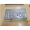 Image 2 : Saskatchewan wheat sheath license plate WND-387 w/ Saskatoon license plate frame