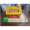 Image 4 : Fisher Price schoolhouse play set 1988