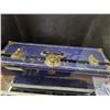 Image 3 : Very clean antique royal blue metal trunk/suitcase - 28" X 15.5" X 8.5"