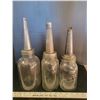 Image 1 : 3 glass jars w/ oil spouts