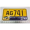 Image 1 : Manitoba license plate, with 1970 corner piece of plate - AG 74I