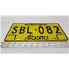 Image 2 : Yellow Alberta license plate - SBL-082