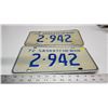 Image 2 : Pair of 1972 Saskatchewan license plates - 2-942