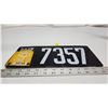 Image 2 : 1919 Saskatchewan porcelain license plate - 7357, w/ 1920 license plate tag - 24719