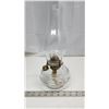 Image 3 : Clear glass oil lamp, with chimney