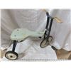 Image 2 : vintage childens tricycle T.EATON