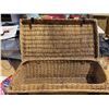 Image 2 : Wicker suitcase (28' x 16' x 10.5')