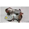 Image 3 : Pair of vintage "Dominion" kids roller skates
