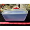 Image 2 : 1 blue Pyrex refrigerator dish with lid